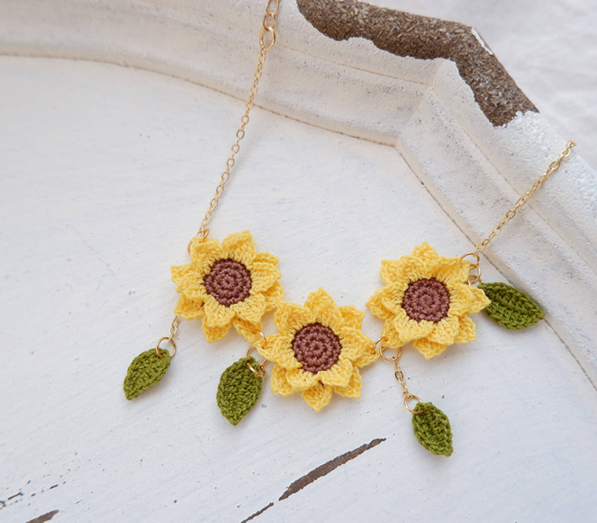 Handmade Crochet Sunflower Necklace, Knitted Artificial Forever Flowers Pendant Necklace,  Lightweight Jewelry, Perfect Gift for Girlfriend Mom Women